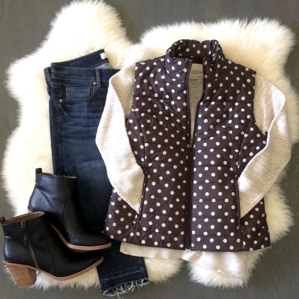 LOFT Polka Dot Puffer Vest, size Small ❤️
